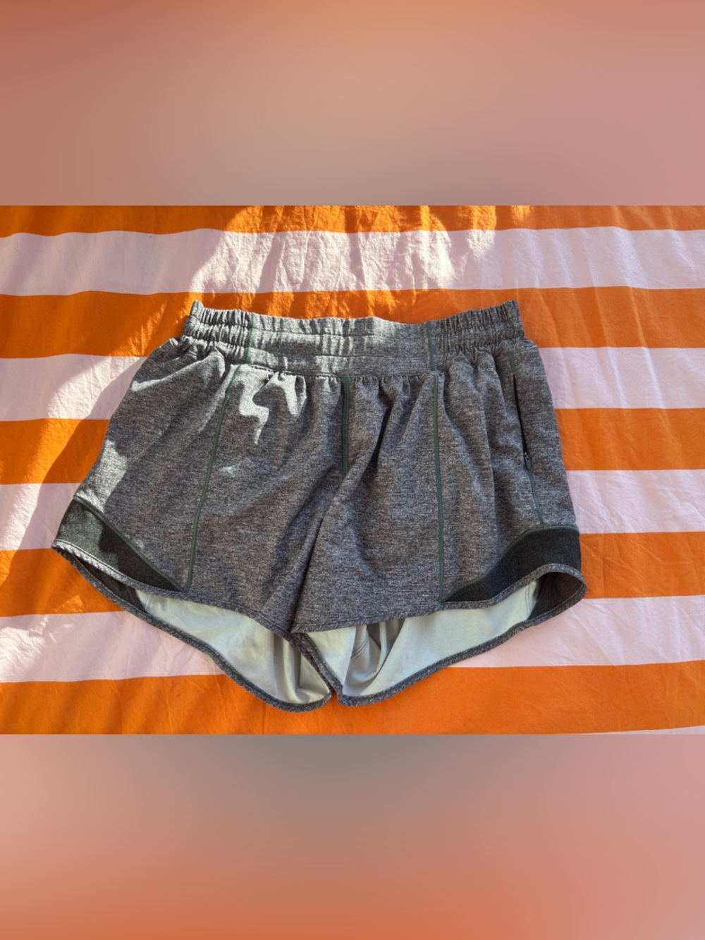Lululemon Hotty Hot Low-Rise Lined Short  4 “ - Size: 6 - Color: Heather Lux